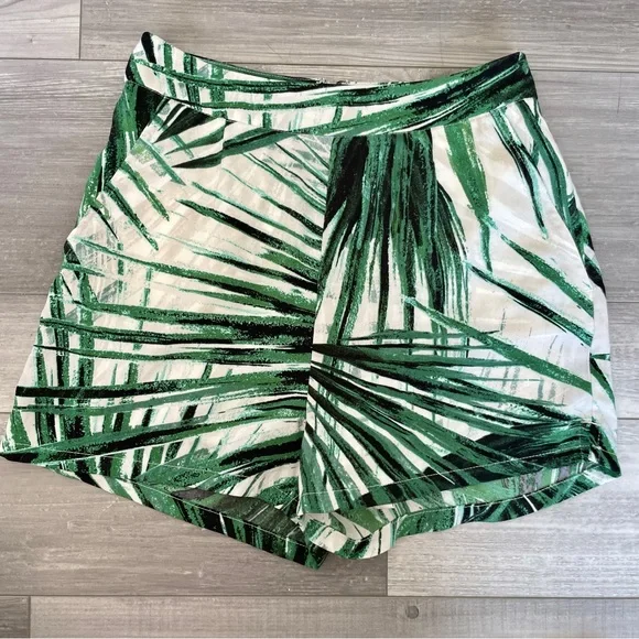 Dynamite Palm Print Tropical Shorts - Picture 2 of 8